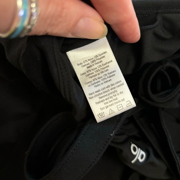 Alo Yoga Carmen Bra Tank EUC - Picture 16 of 16